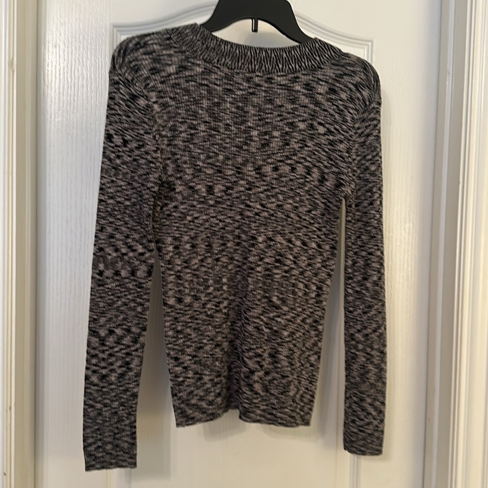 Nine West v neck sweater size small - Picture 3 of 7